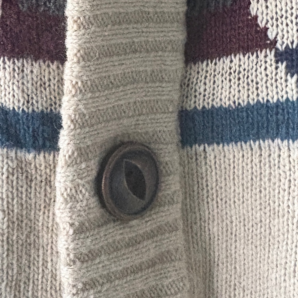 Beige Cardigan with Navy and Burgundy Patterns Sz XL - Picture 4 of 8
